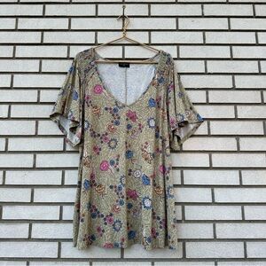 Lane Bryant 26/28 Olive Green Floral Jersey Knit Top Flutter Batwing Sleeve